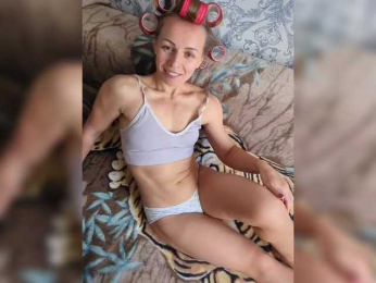 Anallovess webcam model stream image