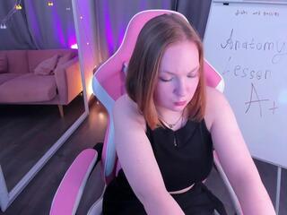 Elizabeth Walson webcam model stream image