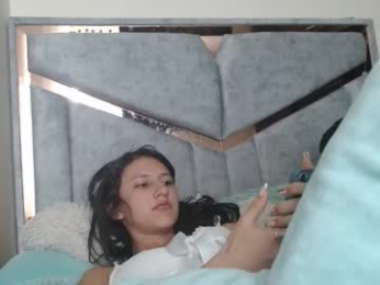 alexvsluisa webcam model stream image