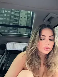 Alirawrz webcam model stream image