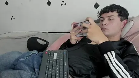 crushnier1 webcam stripchat model stream image