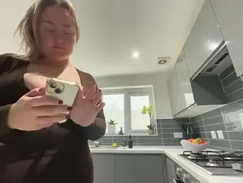 Elliemaee webcam model stream image