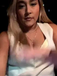 DarianaGuzz webcam model stream image