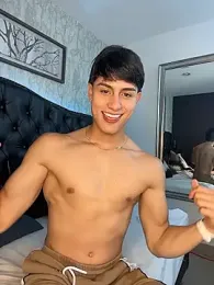 Lander_Cruz webcam stripchat model stream image