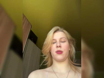 Advaya webcam bongacams model stream image