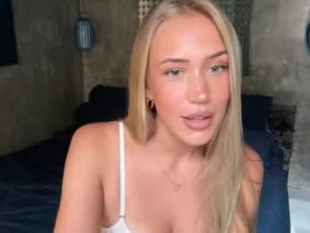 livslifee webcam model stream image