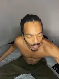 TRILLAHUNG webcam model stream image