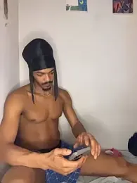 TRILLAHUNG webcam model stream image