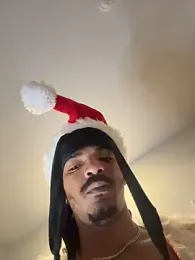 TRILLAHUNG webcam model stream image