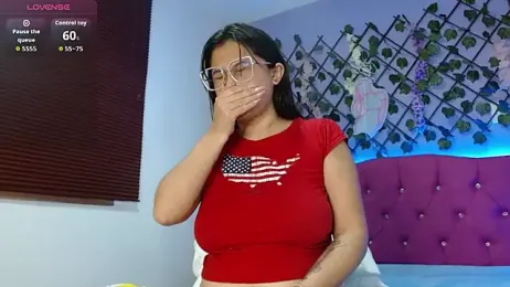 Sophie-Hot- webcam model stream image