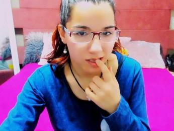 Sarahlunaxx webcam model stream image