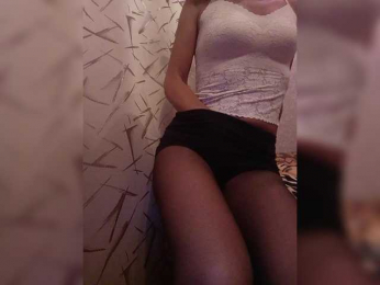 Leylla_ webcam model stream image