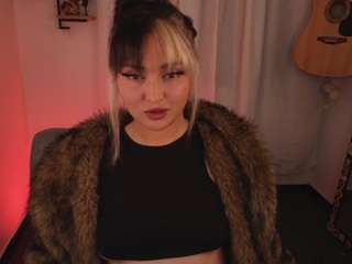 rude-n-cute webcam model stream image