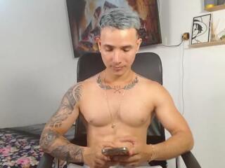 Nick Privost webcam model stream image