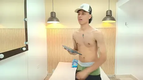 Frayhot777 webcam model stream image