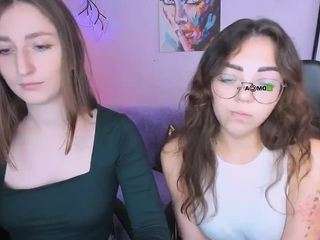 bella-cute1 webcam model stream image