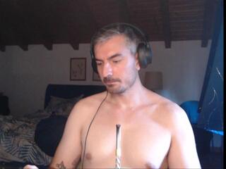 Maxwell Grant webcam flirt4free model stream image