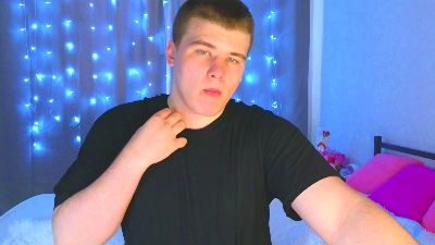 KevinKRYSTALLL webcam model stream image