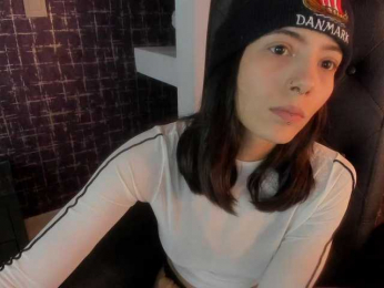 mishelKrave webcam model stream image