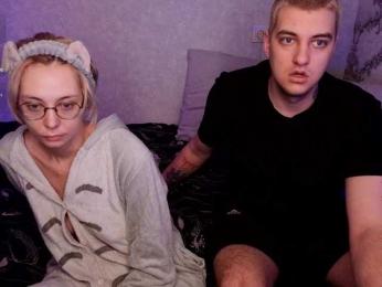 BlondIce webcam model stream image