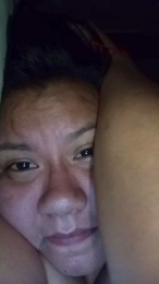 AriPM webcam model stream image