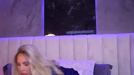 SelenaFrost webcam model stream image