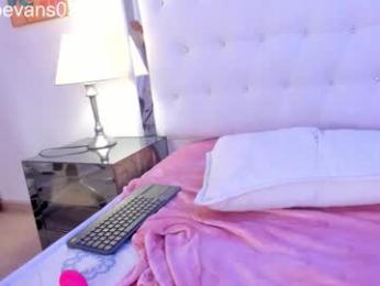 chloe__evans_ webcam model stream image