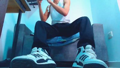 henrrys webcam model stream image