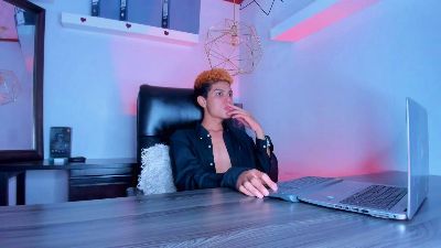 MaxxStylee webcam model stream image