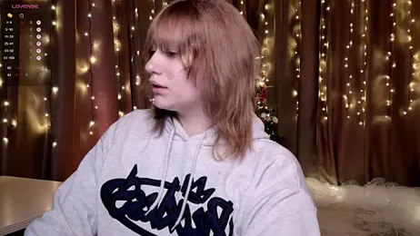 Morvelyn webcam model stream image