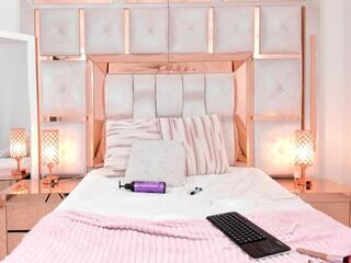 Carlee Jones webcam model stream image