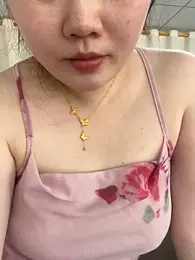 qinger2025 webcam model stream image