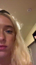 Avapuppyluv webcam model stream image