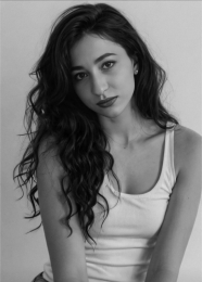 OdetteEarney webcam cam4 model stream image