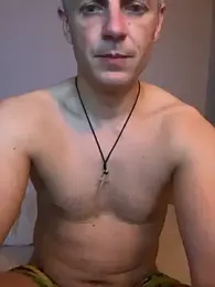 ChiefApron5 webcam model stream image