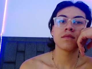 bladesensual webcam model stream image