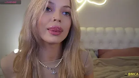 kellypeachcake webcam stripchat model stream image
