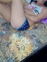 Millyhsantos webcam stripchat model stream image