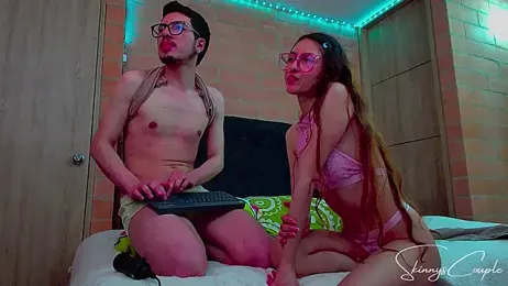 SkinnysCouple webcam model stream image