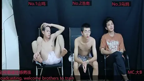 Young-hot-boys webcam model stream image