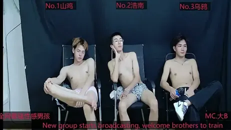 Young-hot-boys webcam model stream image