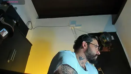 CamiloGray_ webcam model stream image