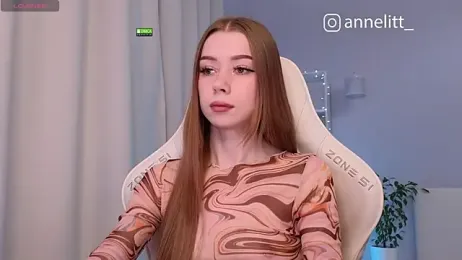 Annelitt webcam model stream image