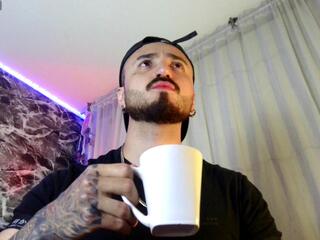 Chris Kochs webcam model stream image