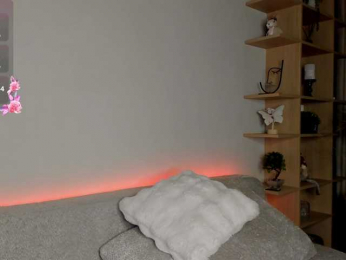 JuicyPeachh webcam model stream image