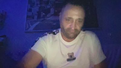 THREEFRIENDHIT webcam cam4 model stream image