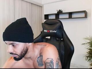 Donn Cruz webcam model stream image