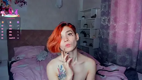 RedLovely webcam stripchat model stream image