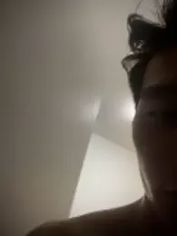 nanda108520 webcam model stream image