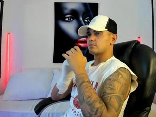 Lenyn Max webcam model stream image